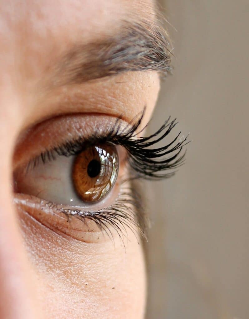 Naturliches hormonfreies Wimpernserum Erfahrungen Test und Wirkung, Wimpernserum Erfahrungen & Wirkung: So förderst du ganz natürlich das Wachstum deiner Wimpern (inkl. Serum Test 2025), Längere, dichtere Wimpern – ein Wunsch vieler! Doch funktioniert Wimpernserum wirklich, und wie lässt sich das natürliche Wachstum deiner Wimpern tatsächlich fördern? - fitweltweit.de